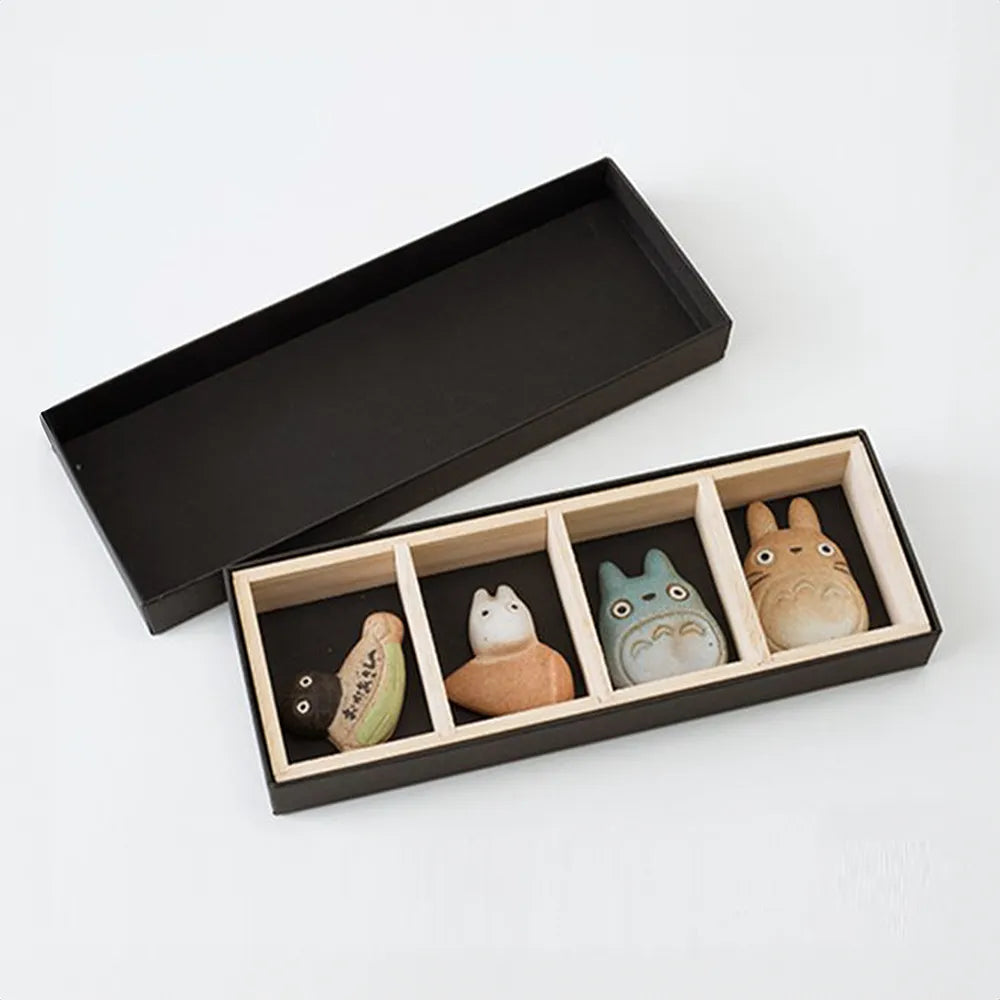 L231004 (預訂) 日本製 信樂燒「龍貓」圓形筷子托 ; TOTORO Ceramic Chopsticks Holders in Shigaraki-yaki (set of 4)