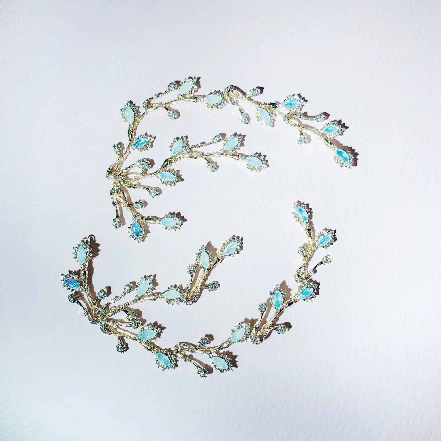 L240311 (預訂) 花枝招展蛋白石頭飾 (2 件套裝) ; White crystal & leaves hair pieces (set of 2)