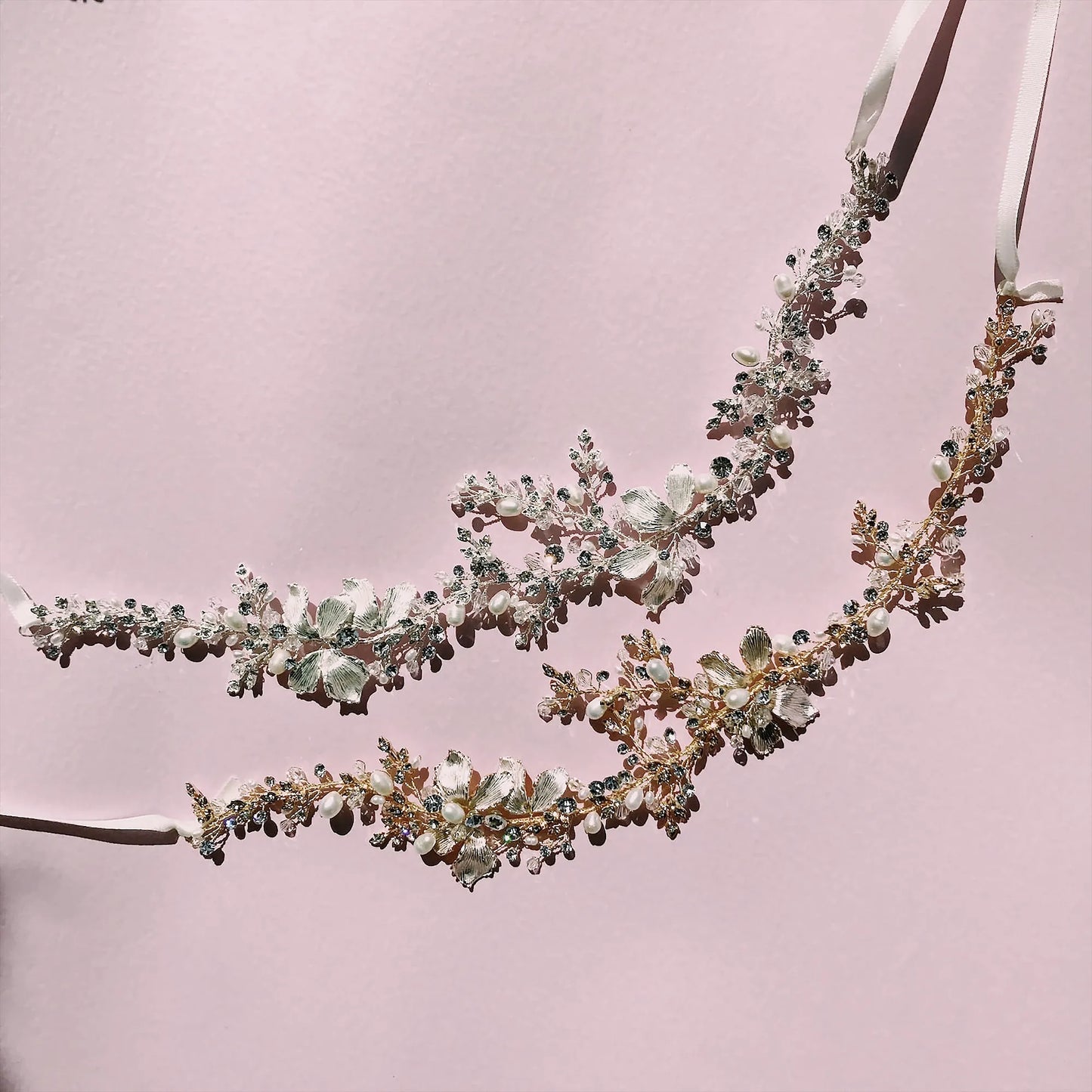 L240312 (預訂) 繁花盛放水晶枝葉頭飾 (付絲帶) ; Delicated headband with flowers & leaves (with ribbon)