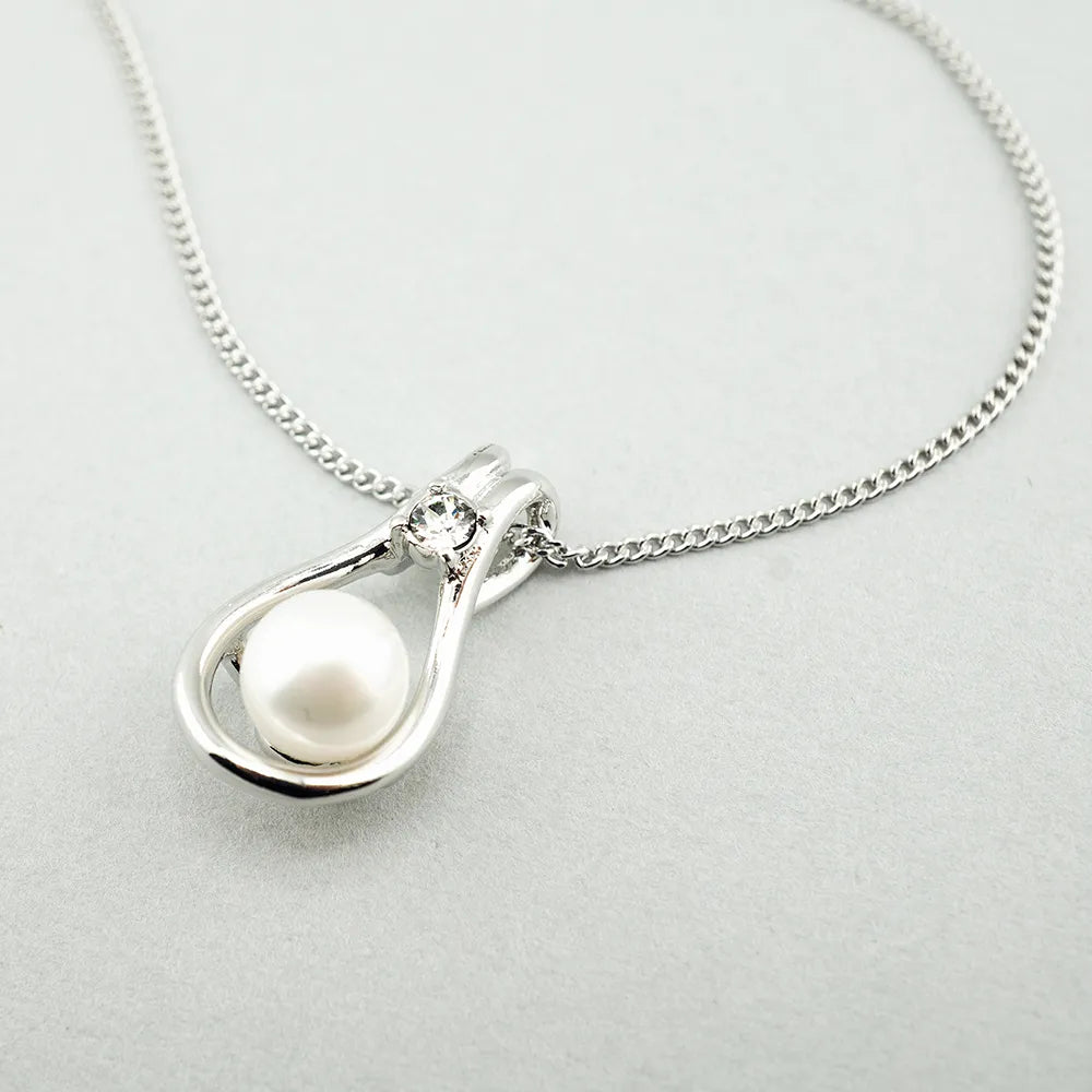 日本淡水珍珠橢圓型托晶石吊咀頸錬 (6.5mm)