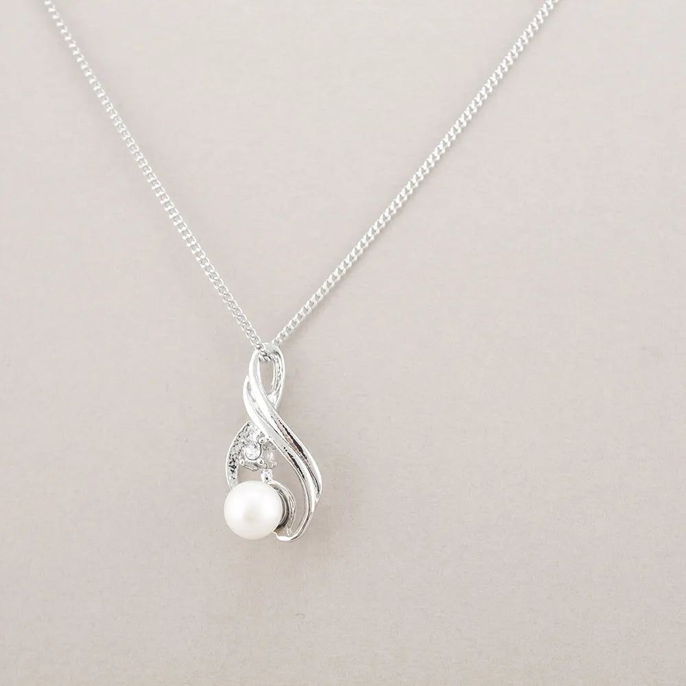 日本淡水珍珠托雙圈紐花晶石吊咀頸錬 (6mm)