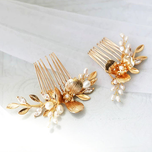 L2308-08 (預訂) 三瓣金花白珠拼閃石髮簪 (2 件套裝) ; Three-petal gold flower hair pins (set of 2)