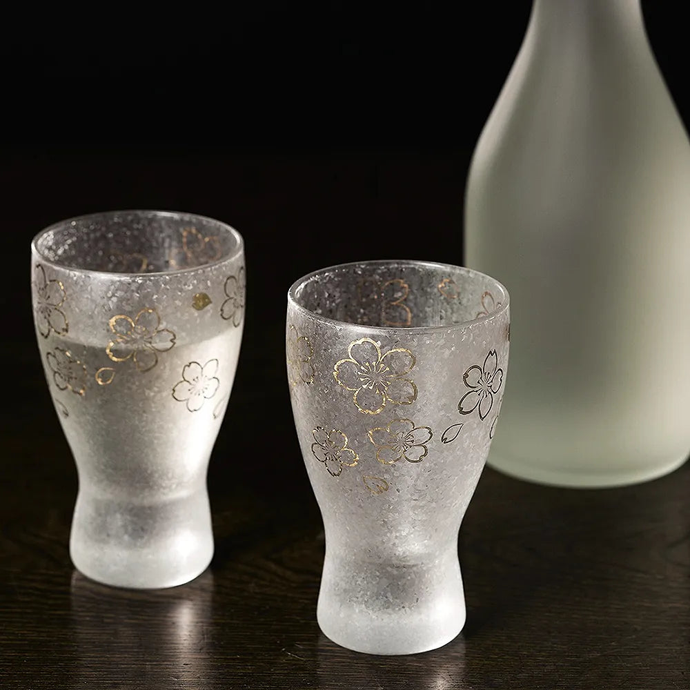L2303-05 日本製 石塚硝子 櫻花清酒杯（2隻禮盒套裝）; (Pre-order) Ishizuka saka glass set in sakura pattern (gift set)