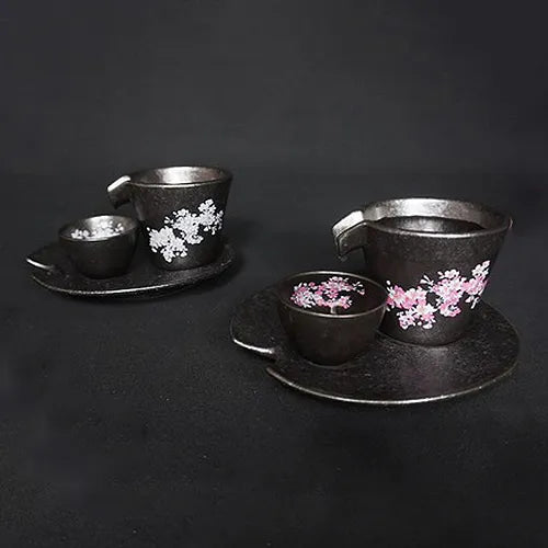 L2303-07 (預訂)  日本製 冷感變色櫻花美濃燒酒具套裝 (1 壺+1 杯+1 碟) ; (Pre-order) Mino-yaki cool-to-the-touch ceramics set (pot + cup + dish)
